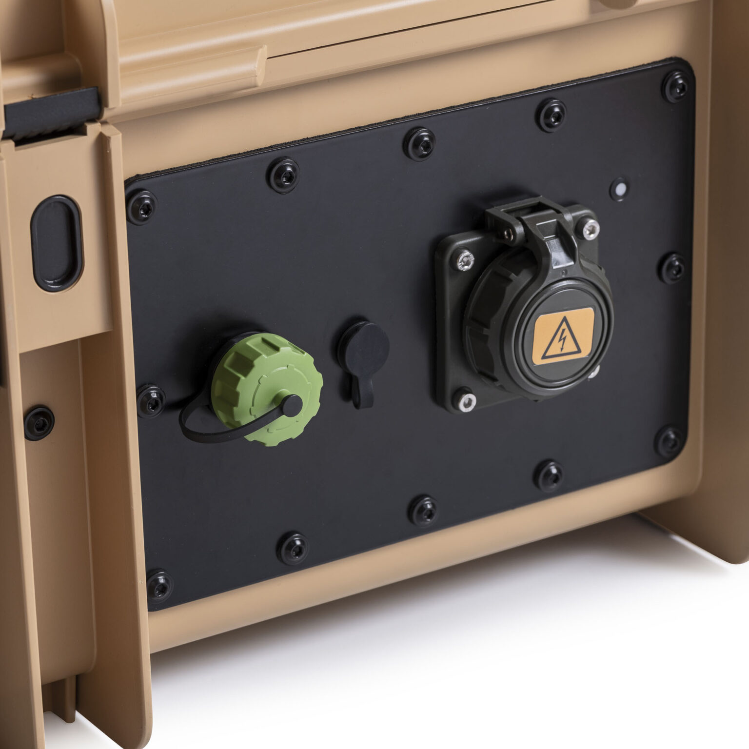 energy-case_PROX-1500-AC-1000W_DT_closed-back-detail_bw-international-30.jpg